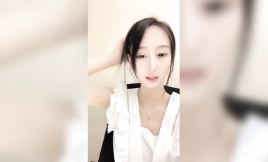 【泡泡咕】校花女神~!強勢回歸~黑絲長腿~掰穴柔逼~狂擼 (1)