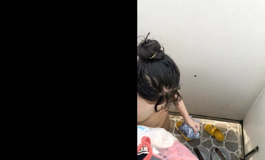 [TP cao cấp] Nhìn trộm nhiều cô gái trẻ đang đi tiểu, tắm và thay quần áo trong phòng tắm có vách ngăn ở bãi biển! Vẫn quay phim sau khi bị phát hiện (22)