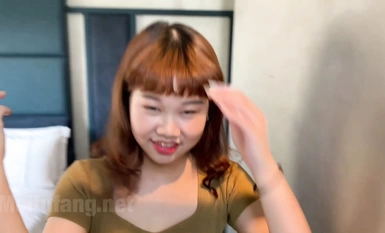 Leak] 19 year old sophomore student girl eating God's meat stick while chatting about her boyfriend, the contrast degree is explosive without a condom in the middle of the internal shooting [HD 4K picture quality].