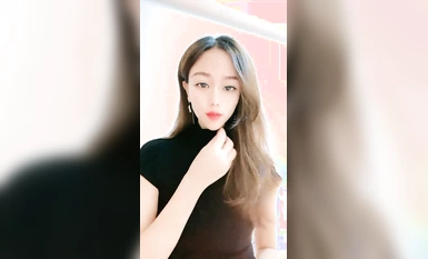 170CM九頭身！大波浪頂級美御姐！性感大長腿脫下褲子，懟著鏡頭假屌後入插穴，換上吊帶黑絲更是誘惑