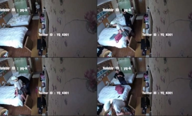 In the hotel mail delivery, the wife put on revealing models of super short skirt intentionally in front of the courier brother bending over in the suitcase to get clothes for the courier brother to see completely exposed PP, look at the courier brother's