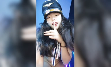 The Pole Dance Goddess, the uniform high heel face hairless white tiger pussy sexy body wonderful big show live, rub milk play pussy passionate艷舞看的旁边小哥受不了