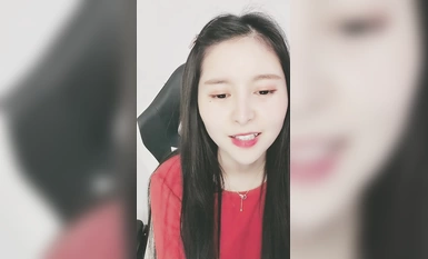 Wanita baru yang manis! Tanggalkan seluar anda dan dedahkan faraj anda yang berbulu! Godaan melancap telanjang, dekat-dekat faraj gosok, jari dimasukkan ke muka, menikmati, tercungap-cungap dan merintih