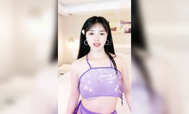 168CM淫盪騷御姐！年後回歸爆菊秀！浴室洗澡跪地吃屌，翹起屁股後入菊花，還是喜歡操逼