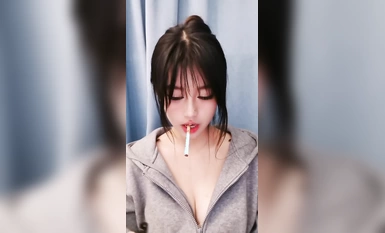 สาวสวยเปี่ยมพลัง! บิดและเต้น! เห็นรูจากล่างขึ้นบน ถู เครื่องสั่นที่จิ๋ม อาบน้ำในห้องน้ำแล้วเปียก ยั่วยวน