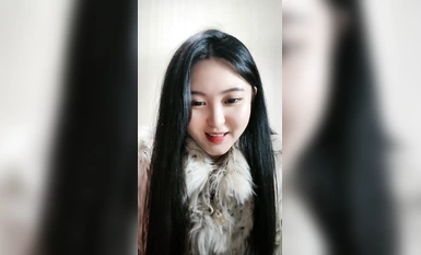 顏值超高新人美女！肉肉身材皮膚白嫩！穿上黑絲翹肥臀，舔屌自慰扣穴，張開雙腿爆插