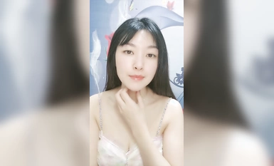 A beautiful woman with a great temperament! I'm going to show you all! Slowly taking off, firm white tits, kneeling on the chair, firm fat ass, tight pussy spreading!