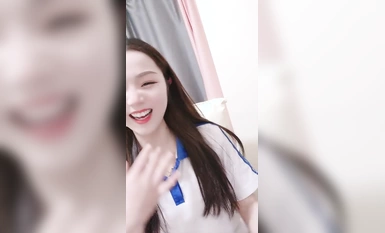 A newcomer to the sea, a beautiful girl with a beautiful face! Charge room on request! She looks so sweet, she lifts up her clothes and rubs her tits, she pushes up her pussy, it's extremely seductive!