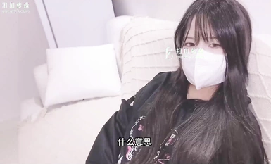 扣扣傳媒 QQOG041 蘿莉同桌跟我在床上補習 小敏兒