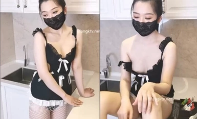 新人の寧は、カメラマンと交流している素晴らしい写真を持っている。乳首は超ピンクで、髪はとても濃く、とてもムラムラしている。