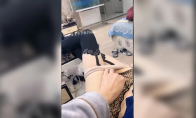 Telegraph group god "my niece called Xi" incest sex private shoot tender niece to withstand the big cock of the insertion of internal shooting HD (2)