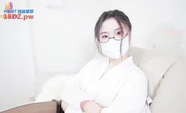 豐臀白虎美鮑娜娜客廳訓導處男學生品穴騎乘內射／小桃酒店試睡肉體測評與小夥激烈啪啪口爆吞精等 01