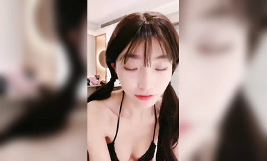 學生主播@我就是嗚崽醬 宿舍尺度福利秀 第二彈4 (10)