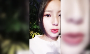 A beautiful schoolgirl seduces a security guard in a wild fight (2)