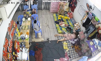 Vụ rò rỉ mới nhất từ phòng riêng năm 2023. Hacker bẻ camera và lén quay phim việc thay quần áo, tắm trong phòng tắm của ký túc xá gia đình nhiều lần (8)