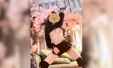 A very contrasting collection of youthful and invincible Douyin-style Internet celebrities with high-priced custom-made nude dances, cross-dressing, crape myrtle, etc. ~ There are so many beauties ~ Some of them boldly show their faces (249)