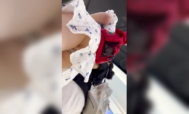 KFC原創 長裙可愛學妹背書包逛街 灰色內內有姨媽巾小翅膀露毛 豐臀嫩穴肉嘟嘟的 超清4K原版