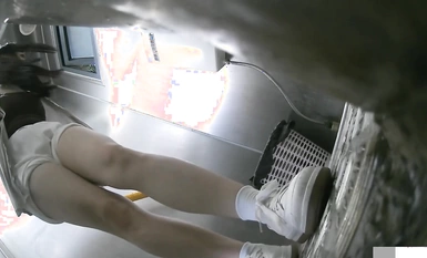 최근 발생한 국내 화장실 몰카 촬영 신이 사범대 근처 공중 화장실에 몰래 들어갔길 ❤️ 전면 파노라마 노출 얼굴 몰래 촬영하는 여학생들 삐 소리 나는 악취를 견딜 수 없어 화장지로 악취를 참을 수 없습니다.