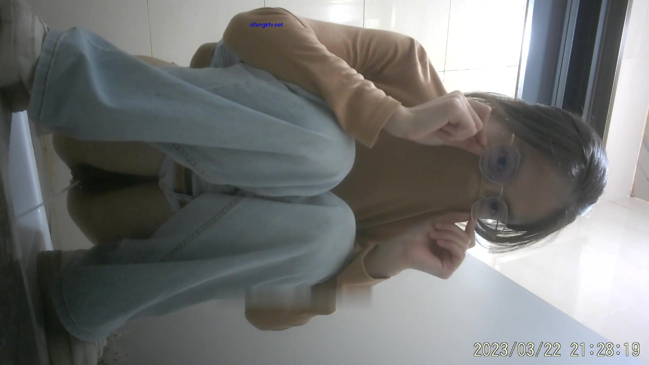 A clandestine world revealing its secrets