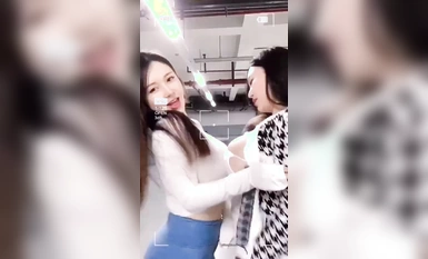 Heavyweight welfare Yo Yo Dai Yunqi Chen Ruochu Menglu Zhang Weiya and other twenty giant breasts large-scale - giant ru Yue Yue sister