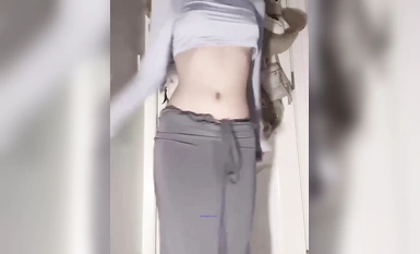 Netflix Girl @ Fruit Dance [Milk Bear] (22)