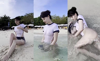 Goddess Aju, a top-ranking goddess with her own halo. Goddess Aju's latest Thailand island travel photos in April.