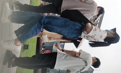 신 그물 레드 카드 장소 꼬리 몰래 치마 풍경 아래 아름다움을 촬영 노란색 드레스 최고급 기질 아름다움 머리카락이 특히 많이 누출, 흰색 끈 팬티