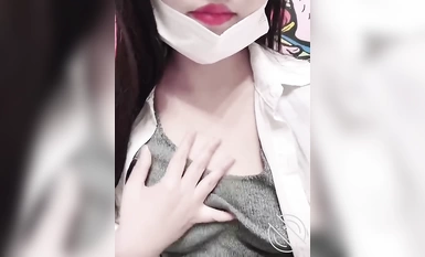 "Shocking Benefits㊙️Super☛Incest" May isang bihirang orihinal na babaeng dyosa na puro hitsura at incest sa loob sinadya niyang lasingin ang kanyang kapatid at sinamantala ang pagkakataong makahiga sa kanyang kama (3)