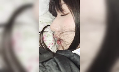 Ang pinakahuling pagtagas ay nagpapakita na ang propesyonal na modelo ng Hanfu na si ▌Huaner▌, isang Internet celebrity na may milyun-milyong tagahanga, ay dalisay at maganda, at siya ay nagsasalsal na parang asong babae, na inilalantad ang kanyang seksin