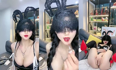 세상에서 가장 가슴이 크고 아름다운 소녀, @메이드서번트.