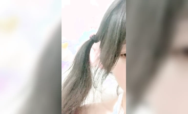 A 05 year old student girl, looks like Wang Xinling, [sexy long legs] Gulu-Gulu Bear, pussy pink pussy flowing, slim figure tickles the heart (4)