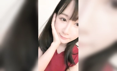 Jitterbug net red goddess, [Jing Yuer], 19 years old KJ girl, child face huge breasts, high face value and good body, was abandoned by the tycoon after the return home page (6)