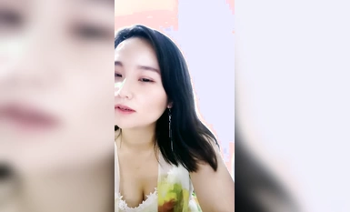 Recommended, Shandong supermarket boss lady, [North Hades have fish], take cousin first down to the sea, the store is still people, to show tits, about lovers to pop (2)