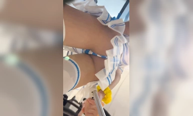 收藏級大神漫展尾隨偷拍 蘿莉美女COS蕾姆 極品顏值 窄內翹臀 潛入女廁CD