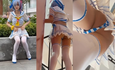 Collection level god Comic Con tailing secretly shoot Laurie beauty COS Lem Extreme value Narrow inner curved buttocks Dive into the female toilet CD