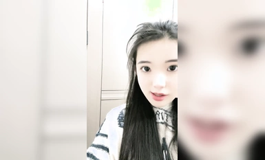 The G-tits schoolgirl from Suzhou is back in town! I'm not a schoolgirl (1)