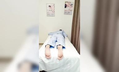 Black silk big milk harassment pussy technician and little brother passionate slap, specializing in pressing the cock to the little brother oral sex, the active position pumping big tits is so tempting, obscene sound constantly wonderful stimulation