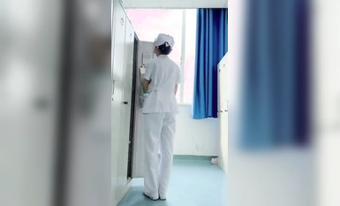 The same city group high-quality ✅ leaks "show face is the king! The high face and big eyes of nurse girl graduated from health school part-time outside private shoot out (2)