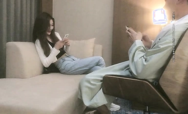 perhubungan wanita muda