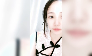 高顏值童顏巨乳@溫柔小護士 尺度福利秀 第三彈 (1)