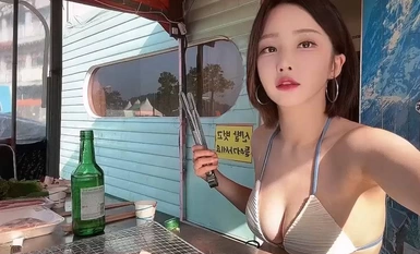 Kerosakan letupan! Penggambaran peribadi terbaharu bekas ahli kumpulan gadis Chung dengan model tercantik dan cantik ~ Penggambaran pantai terkenal, minum wain dan panggang daging, kemudian masuk ke dalam dan bersetubuh 1