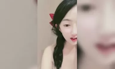 바다에서 막 나온 순수하고 매우 달콤한 학생 소녀, 꼭대기 엉덩이가 덜컹 거리는 끈 팬티 가짜 거시기 파열, 징징 거리는 외설적 인 음란 한 말, 남편의 JB를 먹고 싶어, 단단한 부드러운 보지를 깨고 맹렬한 찌르기 찌르기