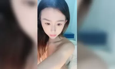 Pure young girl to make money in the sea, ultra close-up snap pussy, rubbing clitoris smeared with lubricant, out of the collection of vibrators, friction burst insertion panting moan!