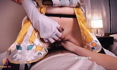 Chicken Coach cos Walnut