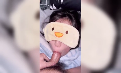 The beautiful girl [Tong Pak Fu] eats chickens and has sex so much water Want to want to want to want to ah ah don't fuck bad ah want to fuck bad at home by the boyfriend props play pussy begging to be fucked no condom output ejaculate a belly