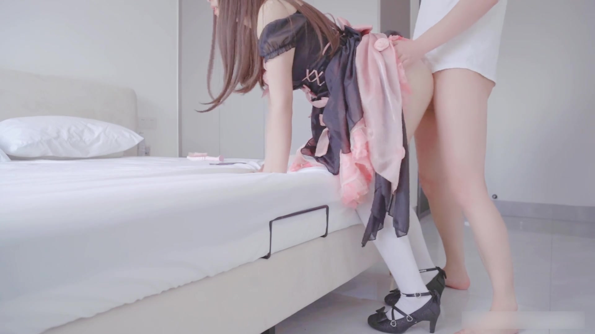 Kecantikan harimau putih tulen tahap siling〖Mi Hutao〗✨Puteri dalam pelarian_mawar hitam dan merah jambu yang comel, memakai skirt LO, krim oleh bapanya, stoking putih di atas lutut, faraj merah jambu dan cantik~