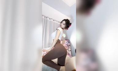 Tổng hợp 120 clip live dance của nữ thần mông đẹp số 1 Xixi Jiangzi (1)