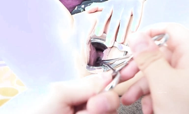 National Alphabet Circle king level female players lower body development ceiling vaginal ring girl [Li Xiaomo] private shoot Part V: Violent uterus development, with the cervical clamp into the uterus, and then inserted into the uterus of three metal rod