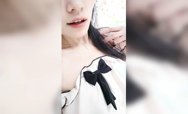 20 hours of heavyweight nuclear bombs school goddess [Cai Cai Fairy] nude bath, small pussy has been running water, to a section of jitterbug wind dance, stripped version, dick fried! (1)