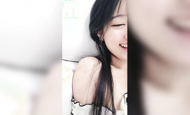 20 hours of heavyweight nuclear bombs school goddess [Cai Cai Fairy] nude bath, small pussy has been running water, to a section of jitterbug wind dance, stripped version, dick fried! (1)